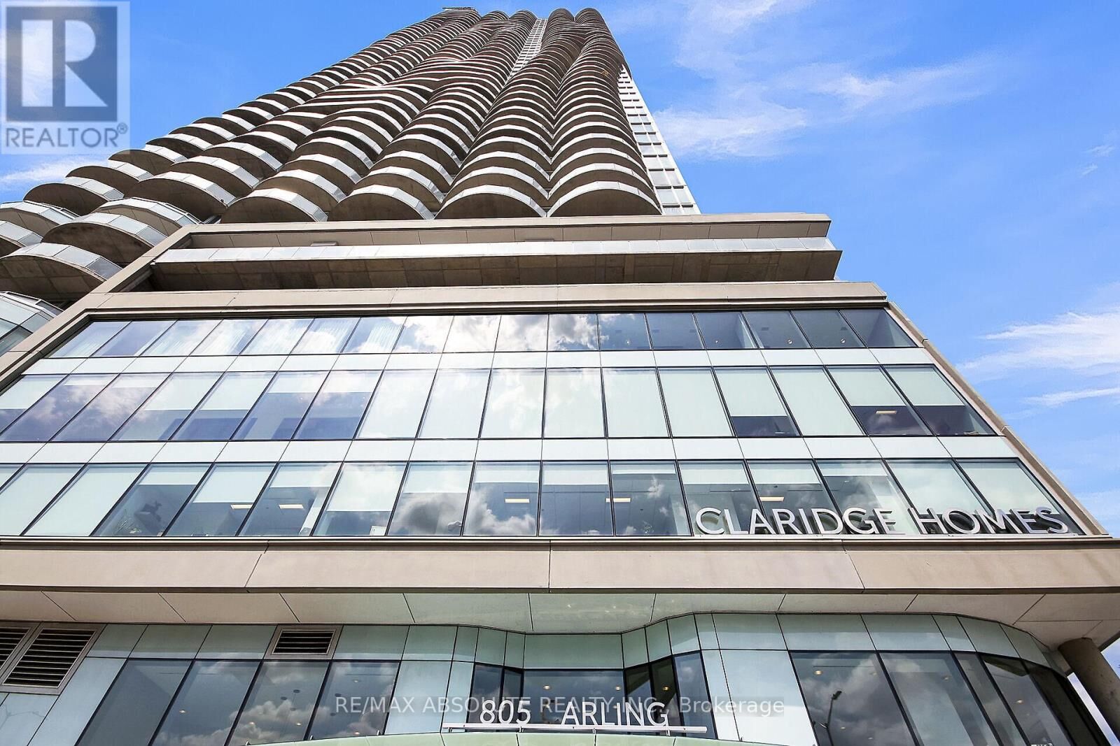 Property Photo:  805 Carling Avenue 902  ON K1S 5W9 