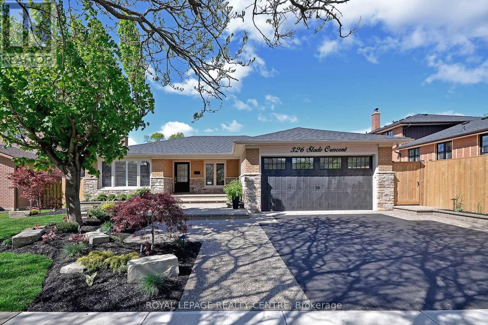Property Photo:  326 Slade Crescent Lower  ON L6K 3R4 