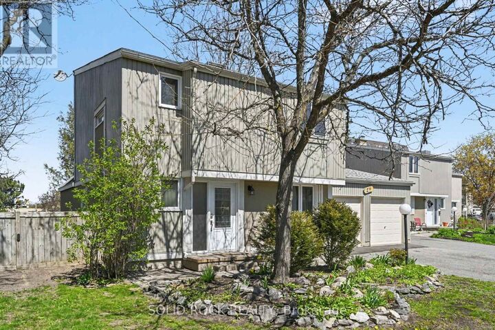 Property Photo:  29 Jackson Court  ON K2K 1B6 