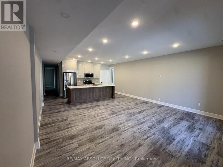 Property Photo:  611 Parkview Road  ON K1Z 6E6 