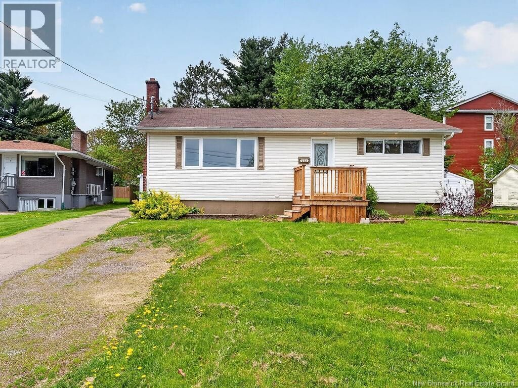 Property Photo:  242 Broadway Street  NB E1A 3Y6 