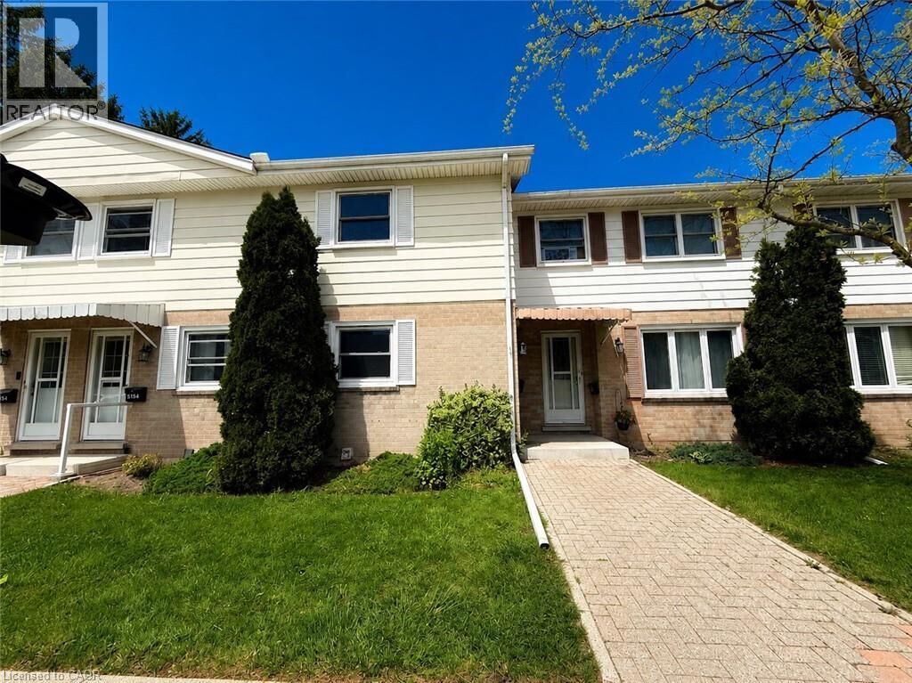 Property Photo:  515 North Weber Street North G  ON N2L 4G1 