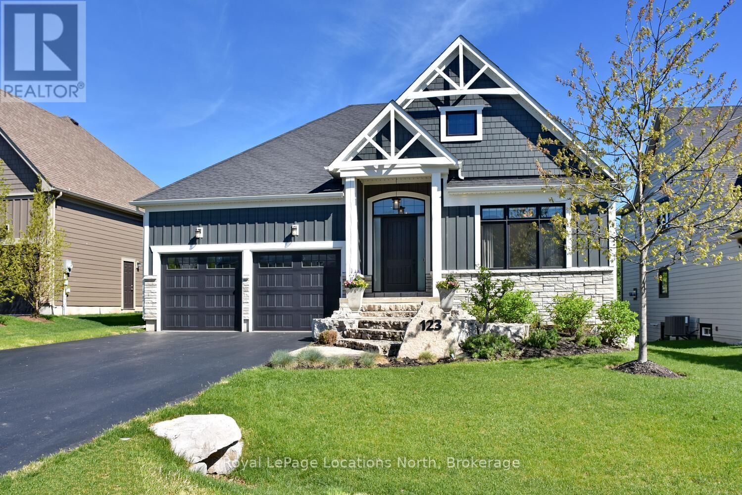 Property Photo: 123 Crestview Court ON L9Y 0Z4