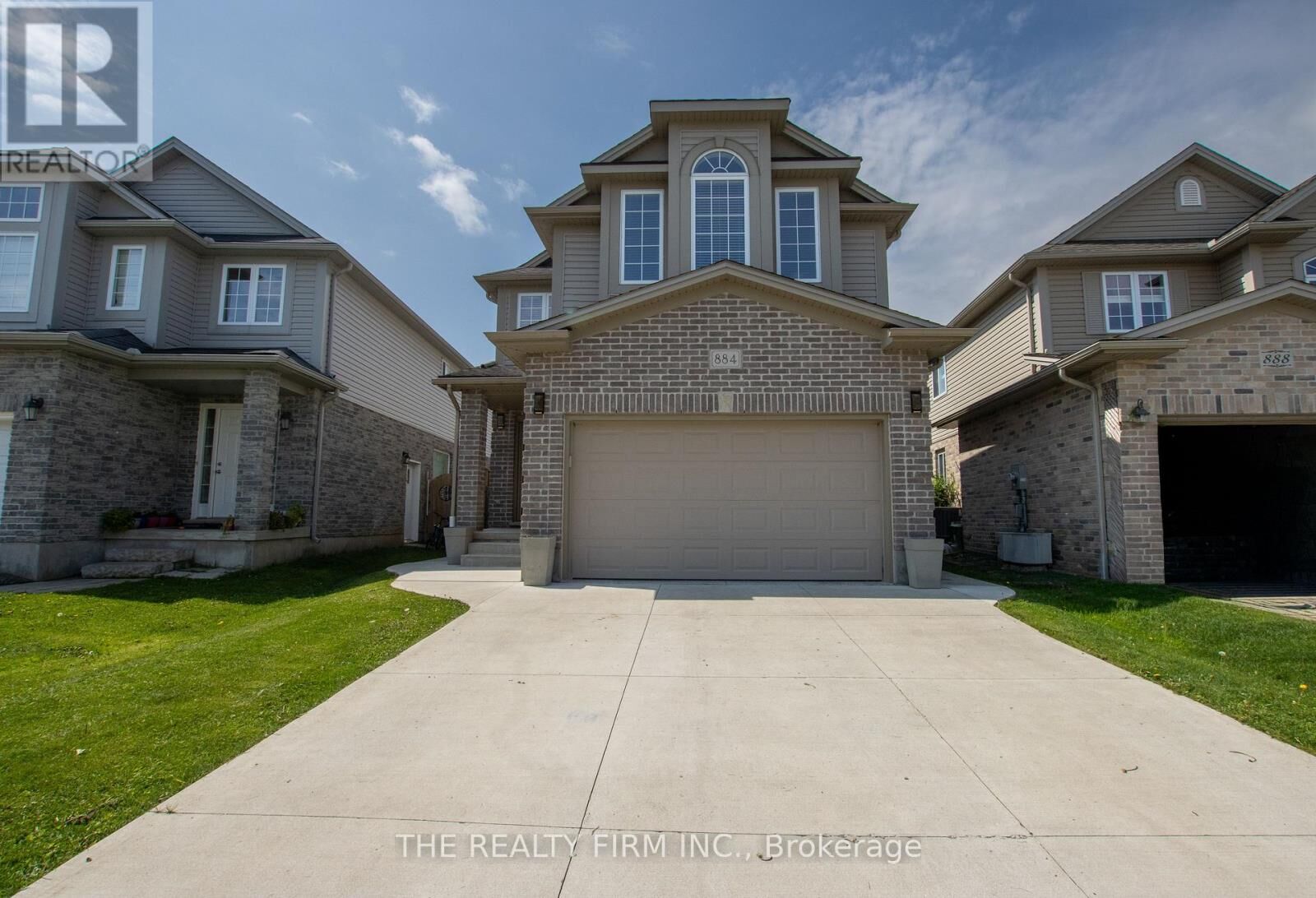 Property Photo:  884 Reeves Avenue  ON N6G 0G9 