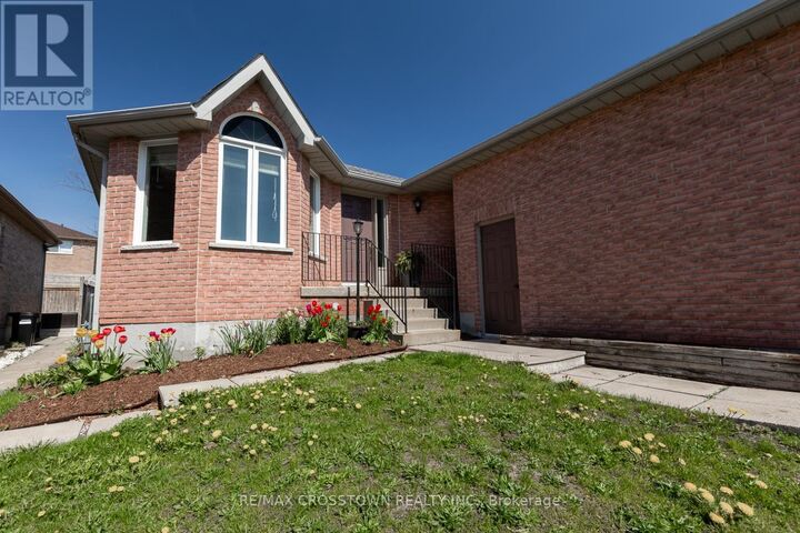 Property Photo: 156 Pringle Drive ON L4N 0R3