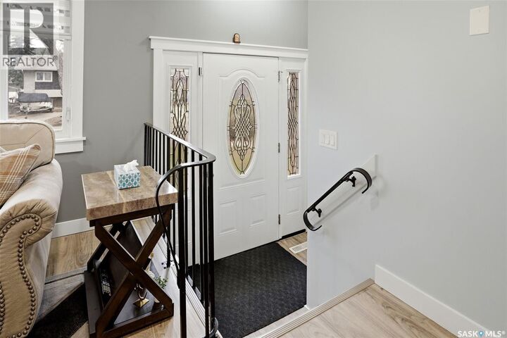 Property Photo:  14 Diamond Street  SK S4N 5K2 