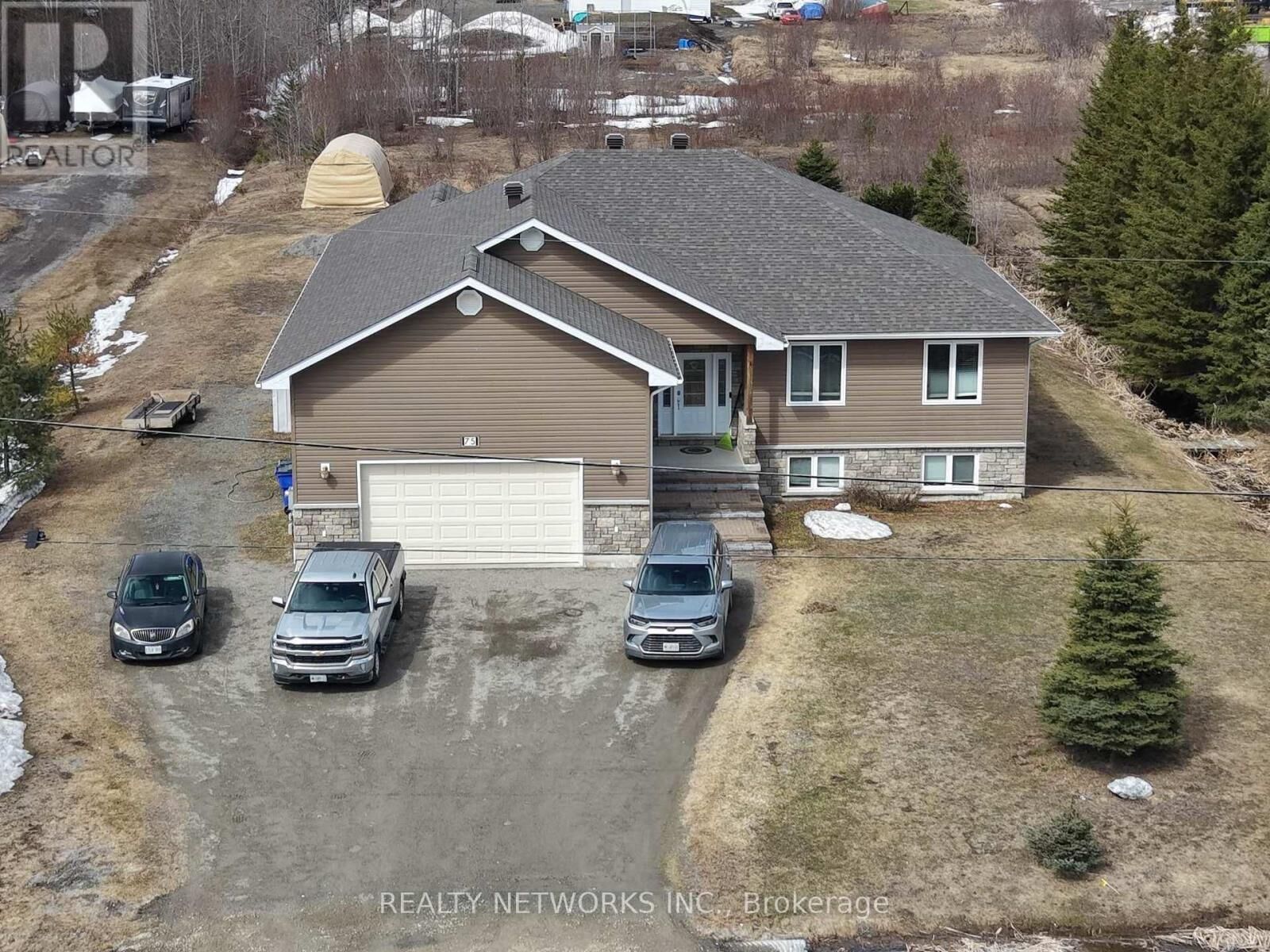 Property Photo:  75 Emerald Street  ON P4R 1N3 