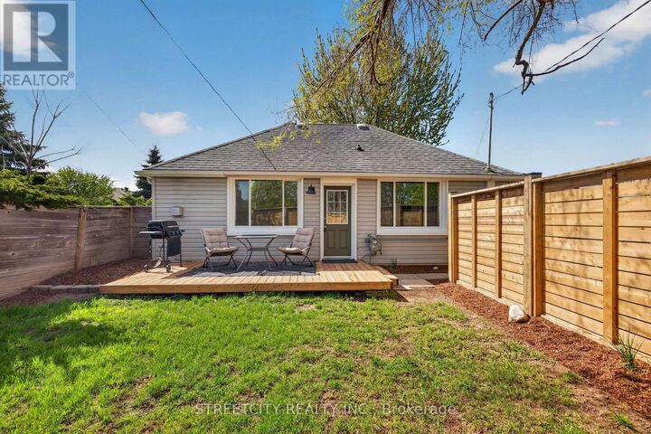 Property Photo: 1055 Commissioners Road East ON N5Z 3G6