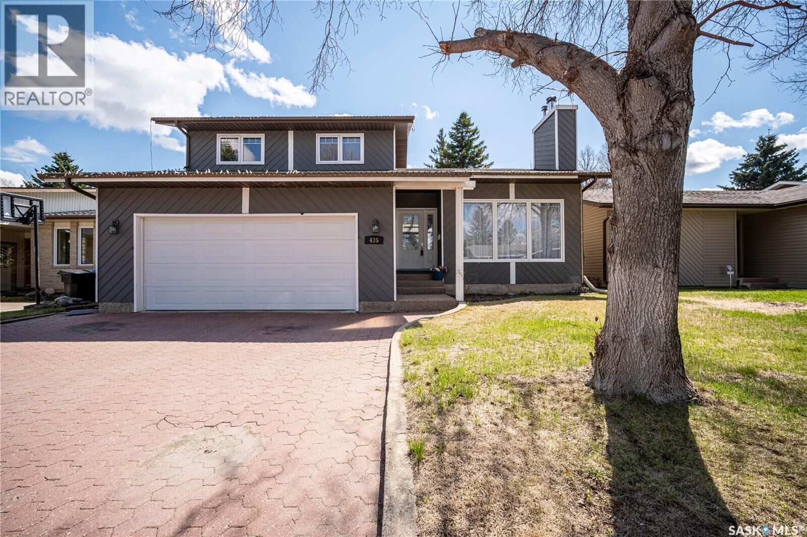Property Photo: 435 Christopher Road SK S7J 3S1