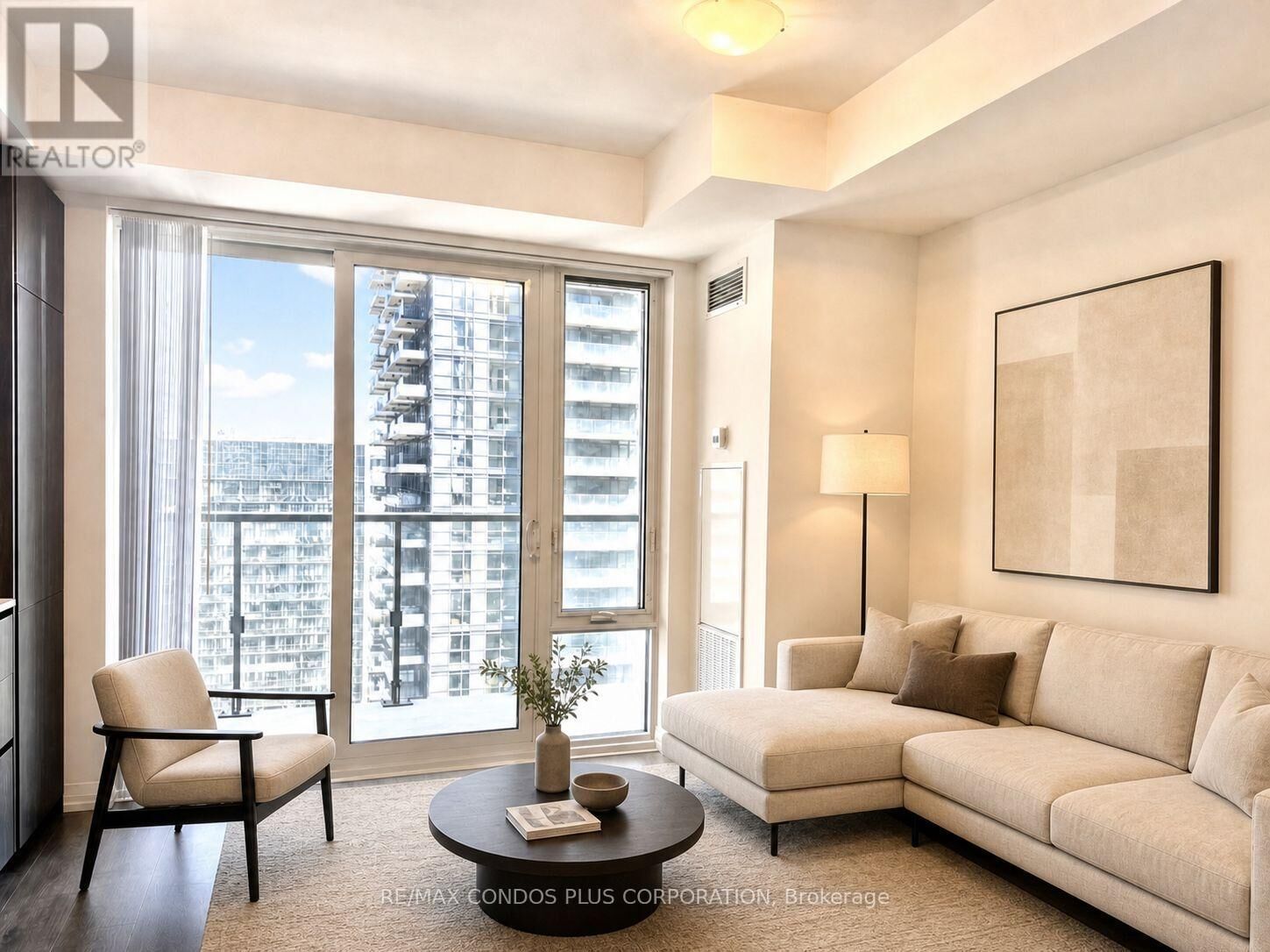 Property Photo: 28 Widmer Street 3126 ON M5V 2E7