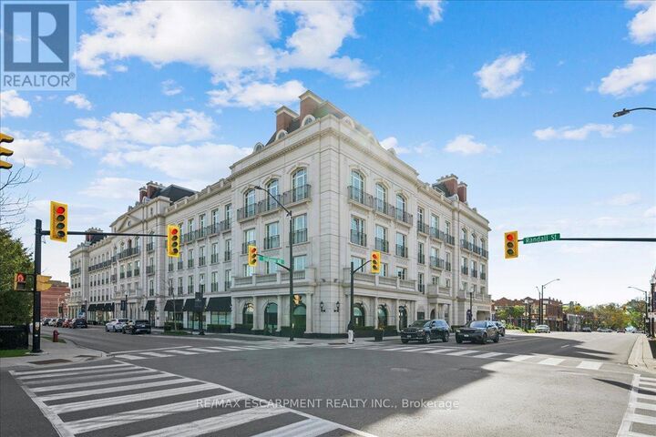 Property Photo:  300 Randall Street South 211  ON L6J 1R1 