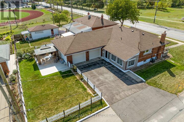 Property Photo:  419 Steele Street  ON L3K 4Y1 