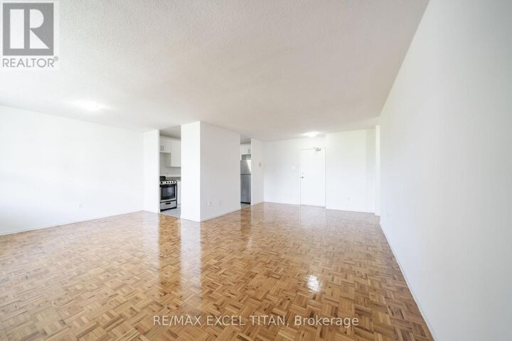 Property Photo:  5 Glamorgan Avenue 412  ON M1P 4P1 