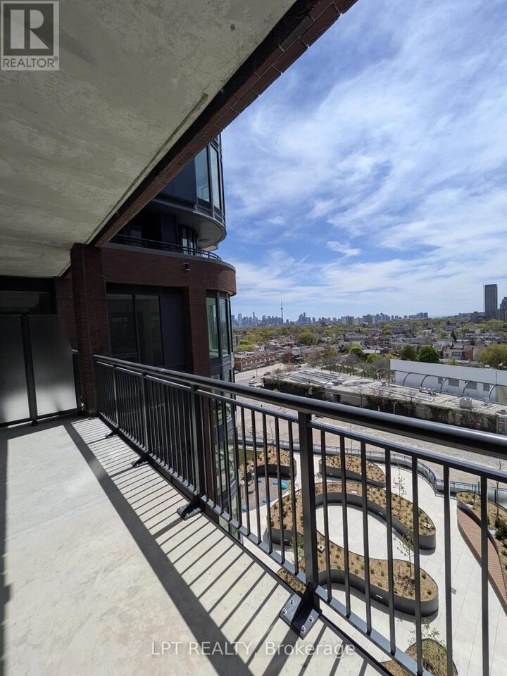 Property Photo:  1185 Dupont Street 701  ON M6H 0G5 