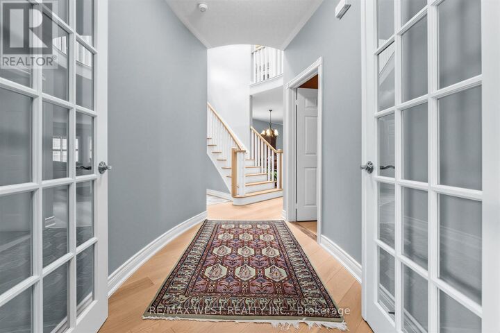 Property Photo: 5519 Windy Hill Court ON L4Z 3W4