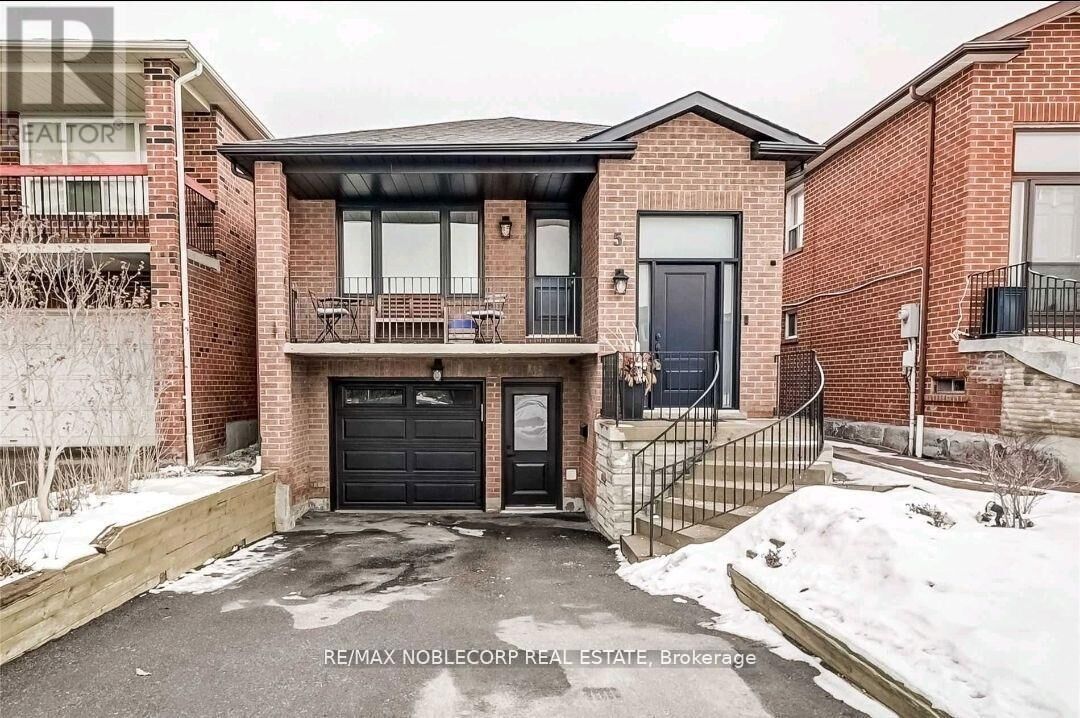 Property Photo: 5 Twinberry Crescent Lower ON L4L 3X5