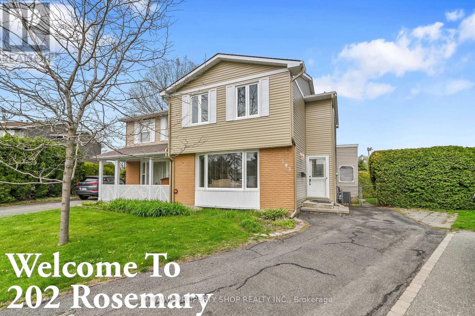 Property Photo: 202 Rosemary Gardens ON K1E 1Y8