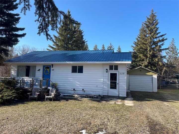 Property Photo: 125 Jane Street MB R0J 1Z0