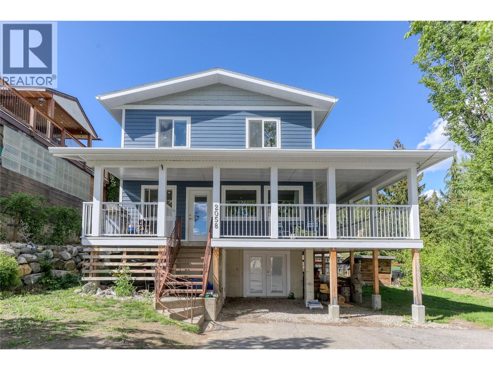 Photo de la propriété: 2058 Fifth Avenue BC V0G 1Y0