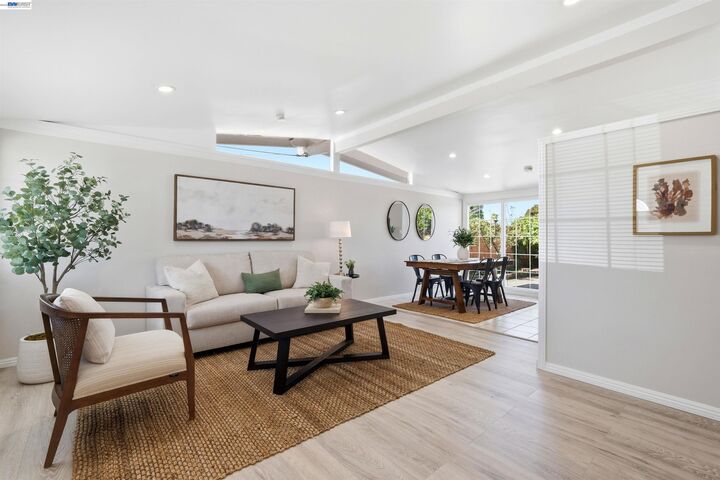 Property Photo:  27767 Coronado Way  CA 94545 