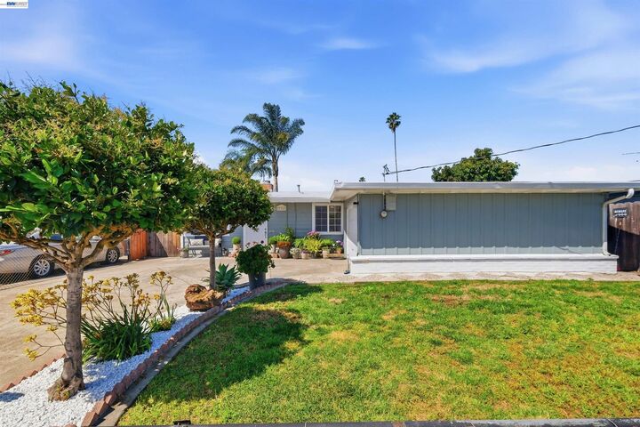 Property Photo:  27767 Coronado Way  CA 94545 