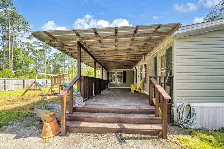 Property Photo: 2236 Old Jolly Bay Road FL 32439