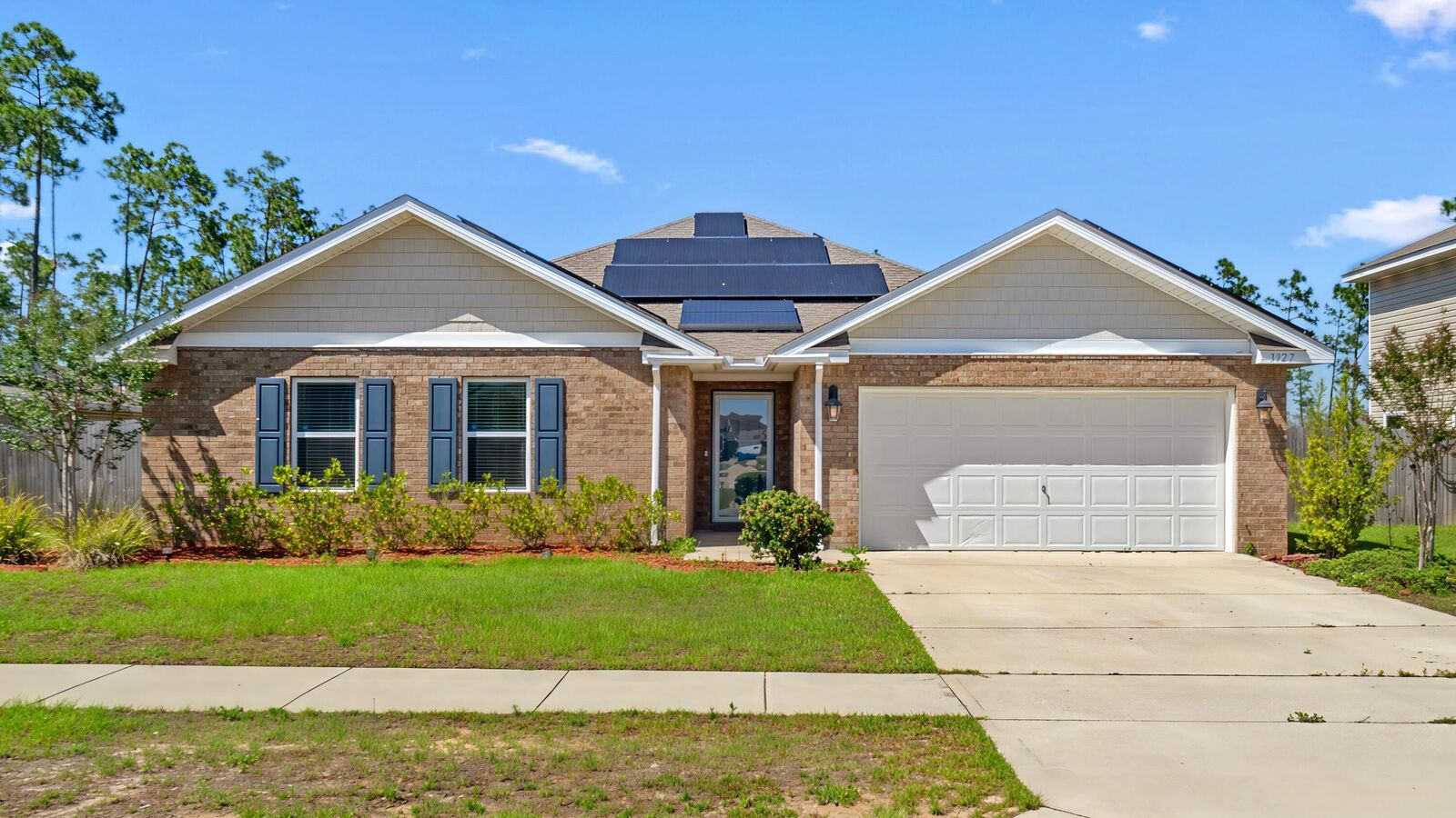 Property Photo: 3927 Alva Thomas Road FL 32404