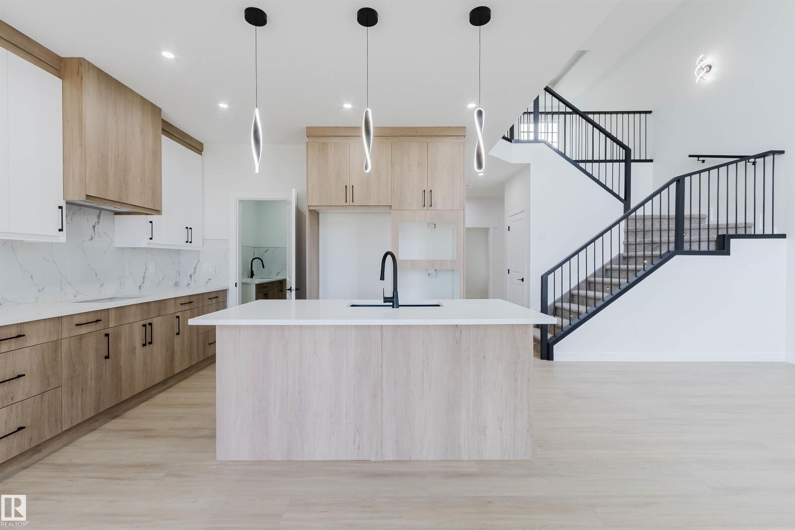 Property Photo: 806 Elderberry Court NW AB T6M 3J7