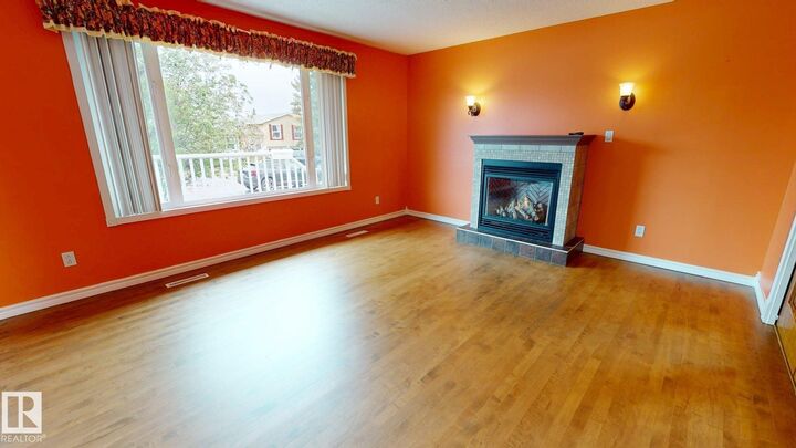 Property Photo:  14252 83 Street NW  AB T5E 2X9 