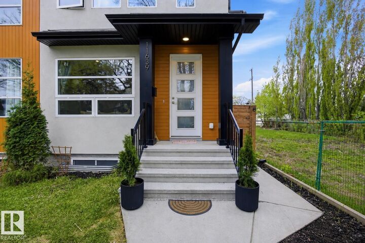 Property Photo:  11639 128 Street NW  AB T5M 0X3 