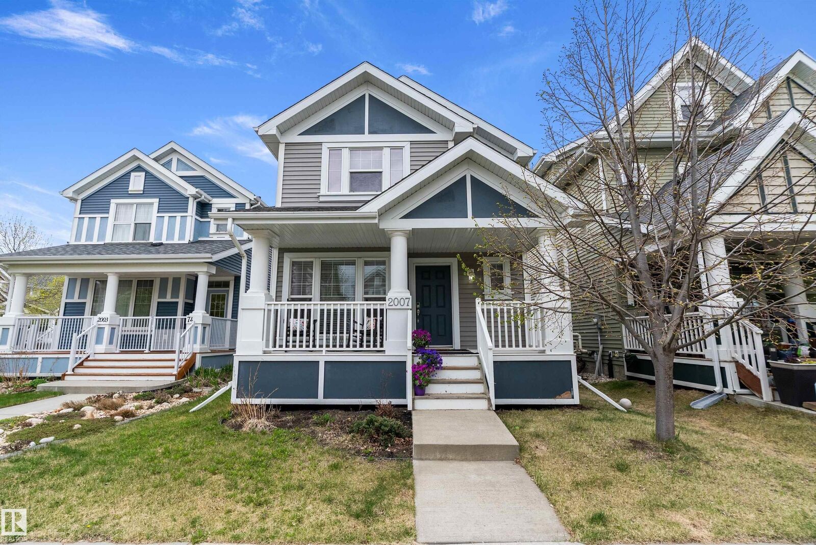 Property Photo:  2007 74 Street SW  AB T6X 0V7 
