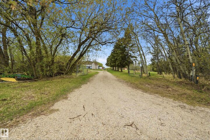 Property Photo:  51102 Rge Road 22  AB T7Y 2H7 
