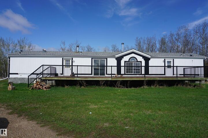 Property Photo:  59502 Rng Road 102  AB T0A 2K0 