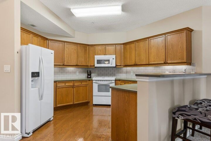 Property Photo:  260 Sturgeon Road 101  AB T8N 7C6 