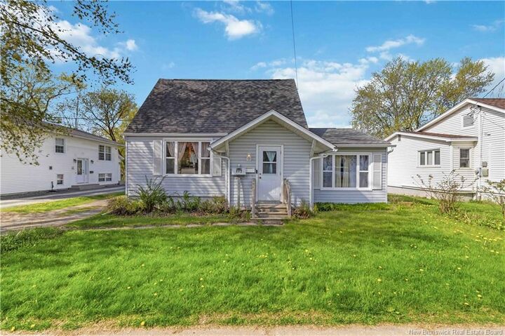 Property Photo: 642 Maclaren Avenue NB E3A 3L2