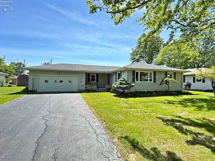 Property Photo:  194 Hillcrest Drive  OH 44883 