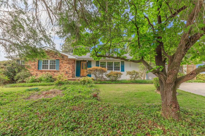 Property Photo: 8790 Igou Gap Road TN 37421