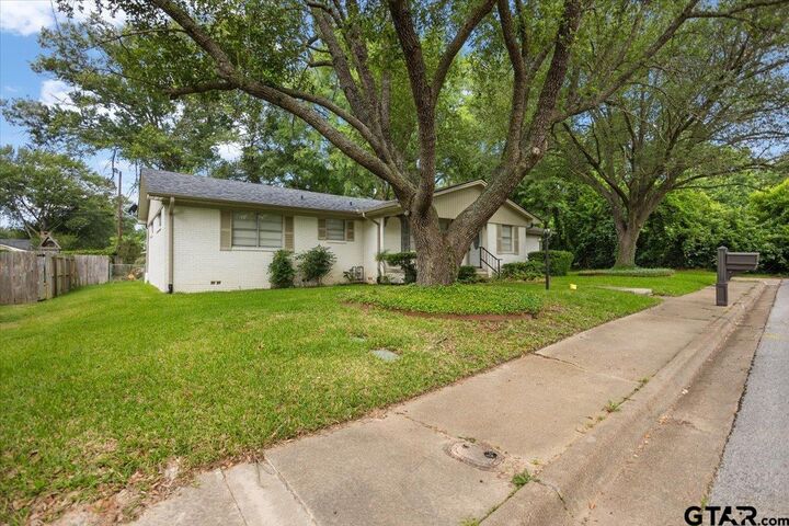 Property Photo: 1000 Westwood Dr TX 75654