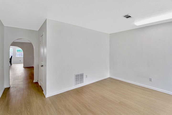 Property Photo: 6014 Willowbend Boulevard TX 77096