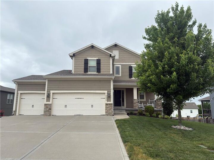 Property Photo:  9206 NE 111th Place  MO 64157 