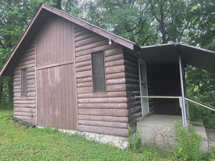 Property Photo:  1215 Hathaway Avenue  IN 47712 
