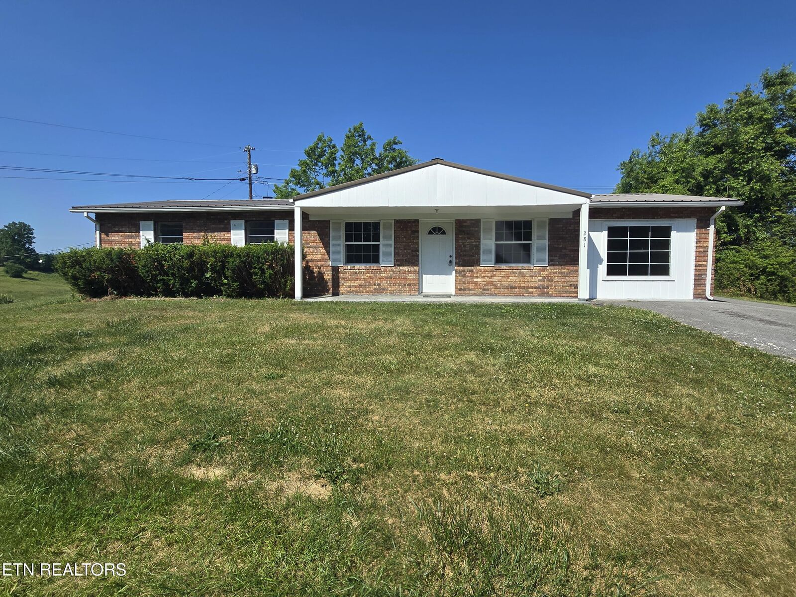 Property Photo:  281 Parliament Rd  TN 37752 