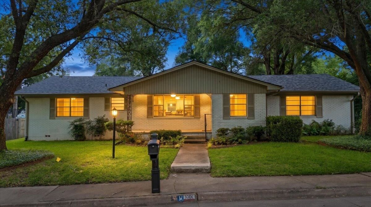 Property Photo:  1000 Westwood Dr  TX 75654 