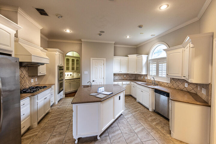 Property Photo:  9807 Savannah Avenue  TX 79424 