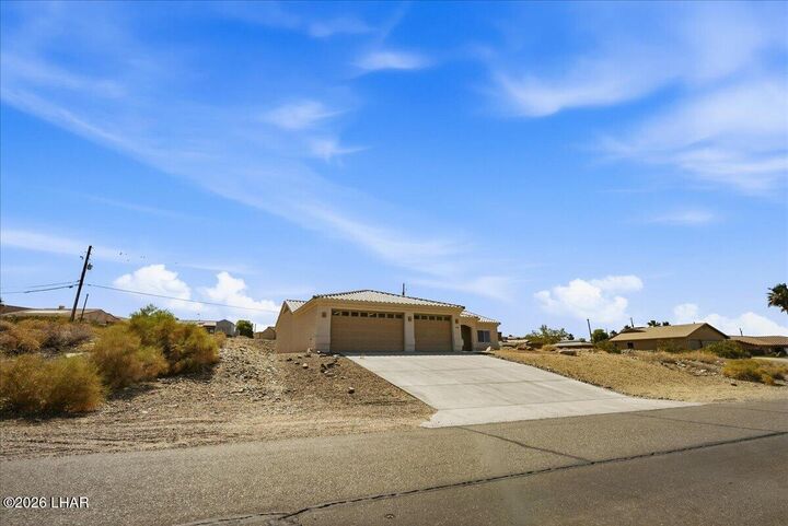 Property Photo:  3244 Sheik Dr  AZ 86404 
