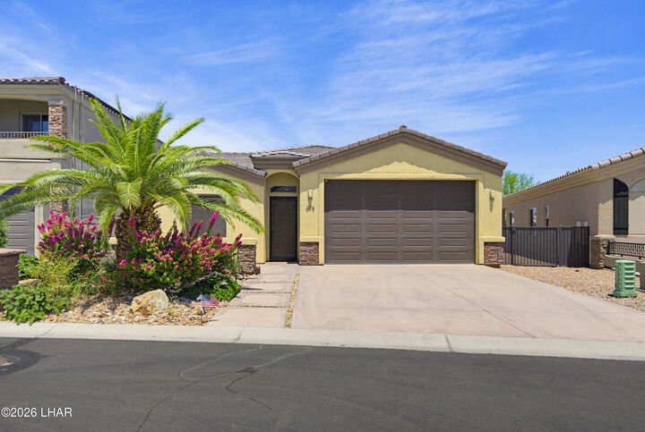Property Photo:  678 Grand Island Dr  AZ 86403 
