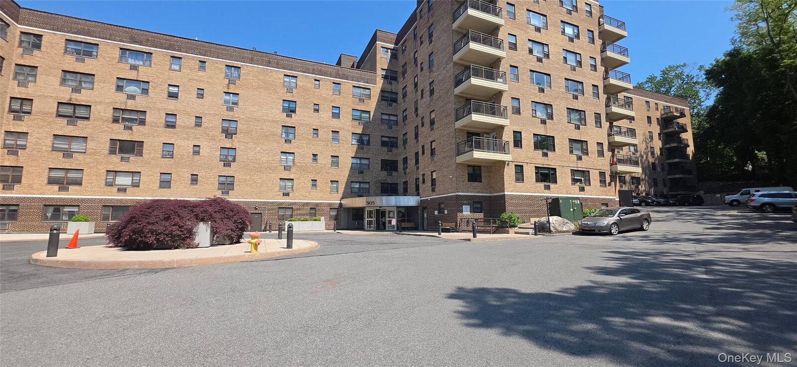 Property Photo:  505 Central Park Avenue 308  NY 10606 
