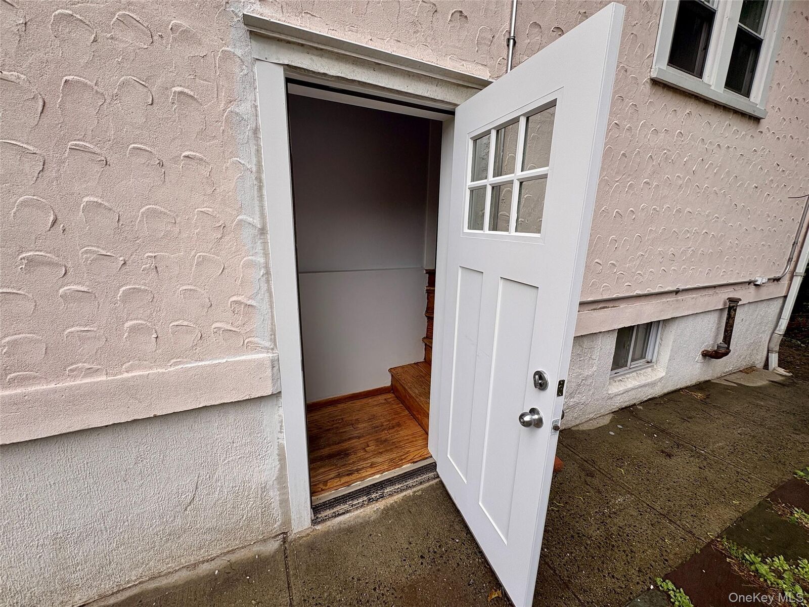 Property Photo:  23 Belknap Avenue  NY 10710 