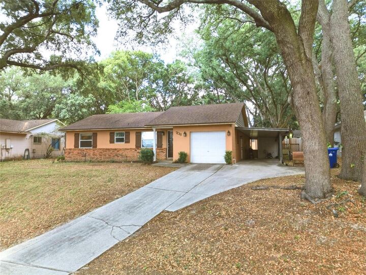 Property Photo:  706 Lakeview Drive  FL 34761 