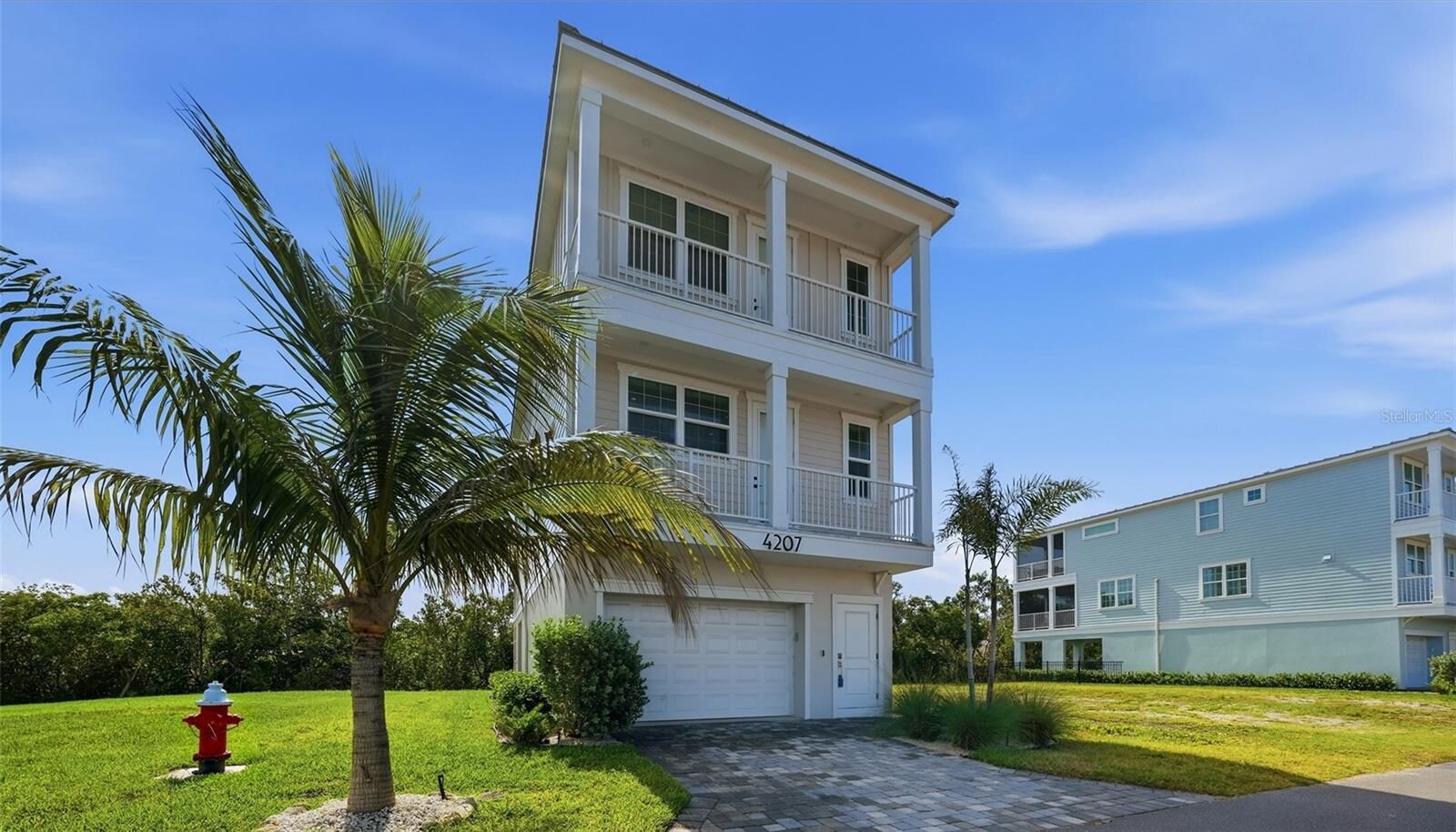 Property Photo: 4207 Marina View Way FL 34215